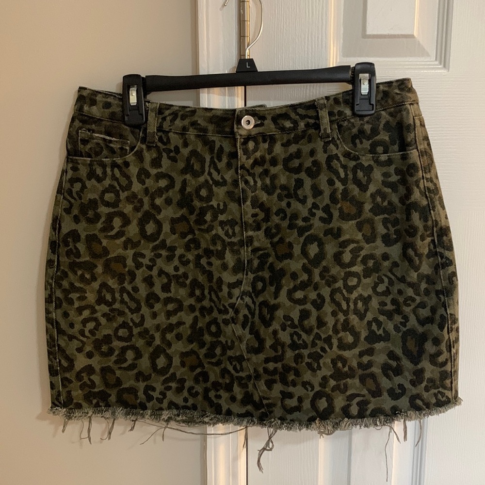 Boutique - Cheetah denim skirt